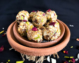 A picture of step 8 of Dates & Nuts Laddu.