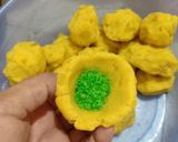 Foto langkah ke 5 dari resep Kue Cek Mek Molek Khas Malaysia.