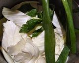 Foto langkah ke 1 dari resep Sup Sayur Bening Segar.