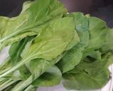 A picture of step 2 of Palak pakorey.