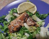 Une image de l'étape 4 de Salade de laitue frisée sardines a l'huile et olives 🍴.