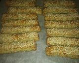 Mákos-sajtos-szezámmagos stangli recept fázis 2 fotója