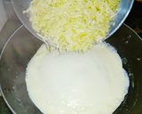 A picture of step 3 of Lauki ke ladoo.