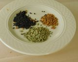 மணத்தக்காளி கீரை (பாலக்) கூட்டு (manathakkali keerai kootu recipe in tamil) ரெசிபி ஸ்டேப் 1 புகைப்படம்