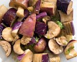 A picture of step 4 of Steamed eggplant with soy sauce and ginger.
