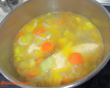 Foto del paso 2 de la receta: Rollitos (obleas de arroz) de pechuga en escabeche con salsa romescu