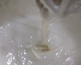 Foto del paso 4 de la receta: Bizcochuelo de leche caliente