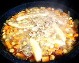 Foto del paso 11 de la receta: Guiso de garbanzos con salchichas de pollo y calabaza