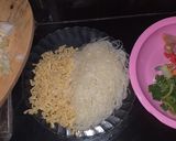 Foto langkah ke 1 dari resep Bakmi goreng bumbu iris.