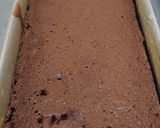 Foto langkah ke 8 dari resep Bolu Cokelat Panggang.