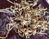 Foto del paso 4 de la receta: Fideos al huevo!! Con estofado 😋