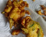 A picture of step 5 of Vegetable Bhajiya.