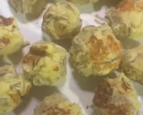 Foto del paso 9 de la receta: Patatas rellenas de gulas con gambas