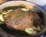 Une image de l'étape 12 de Gigot d'agneau de 8 heures confit d'ail oignon et carottes aux aromates.
