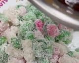 Foto langkah ke 6 dari resep Cenil saus kinca n kelapa parut.
