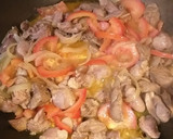 Foto del paso 3 de la receta: Mollejas e higadillos con salsa