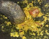Foto langkah ke 2 dari resep Ikan tongkol kuah kuning rasa asam pedas.
