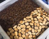 Foto langkah ke 4 dari resep Fudgy & Shiny Brownies.