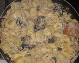 Foto del paso 6 de la receta: Tortellinis con nata y ciruelas