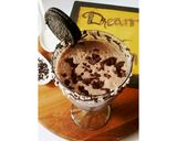 A picture of step 4 of Chocolate shake.