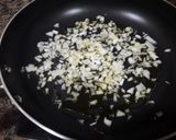 Foto del paso 2 de la receta: Chipirones rellenos en salsa