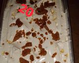 A picture of step 9 of Crunch ice cream.