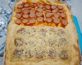 Foto langkah ke 7 dari resep Pizza Merah Putih.