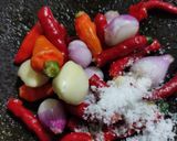 Foto langkah ke 2 dari resep Ayam suwir kemangi.