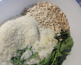 Foto del paso 3 de la receta: Suprema de merluza con crumble sobre cama de patata, puerro y salsa de coco