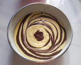 Foto langkah ke 7 dari resep Zebra Butter Cake.