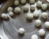 छेना के रसगुल्ले (Chena ke rasgulle recipe in hindi) रेसिपी चरण 3 फोटो