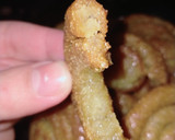 صورة لخطوة 2 من وصفة حلوى تركي بالسميد طعمها يجنن 😋😋😋😋