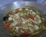Foto langkah ke 2 dari resep Tongseng Telur Jamur Tiram Tanpa Santan.