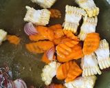 Foto langkah ke 2 dari resep Sayur Bening Bayam Simpel.