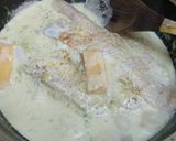 Foto del paso 3 de la receta: Filet de merluza a la crema con puré 🐟