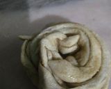 A picture of step 5 of Lachha paratha.