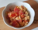 รูปขั้นตอนการทำที่ 3 ของ มะเขือเทศผัดไข่ Low carb