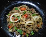 Foto langkah ke 4 dari resep Oseng daging with paprika.