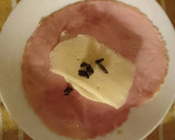 Foto del paso 1 de la receta: Rollito jamón y queso con aceitunas