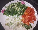 हरा प्याज़ की सब्जी (Hara pyaz ki sabzi recipe in Hindi) रेसिपी चरण 1 फोटो