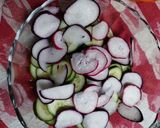 Foto del paso 1 de la receta: Ensalada de pepino Alaska y rabanitos