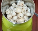 A picture of step 2 of Chamsur seeds(Garden cress seeds)-Makhana Burfi.