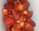 A picture of step 3 of Frozen strawberries.
