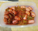 Foto del paso 7 de la receta: Salchichas mini con tomate y judías planas