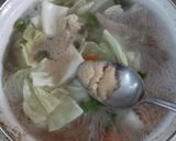 Foto langkah ke 3 dari resep Sup Tulang Ayam Wortel.