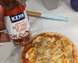 A picture of step 5 of Onion capcicum tomato pizza.