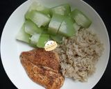 Hình bước làm 6 của món Cơm gạo lức + gà áp chảo & bí luộc (eatclean)