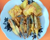 Foto langkah ke 3 dari resep Ikan pindang dan tempe goreng tepung.