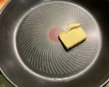 Une image de l'étape 7 de Duo de champignons sautés ail rose et coriandre.