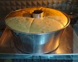 Foto langkah ke 8 dari resep Pandan Chiffon Cake.